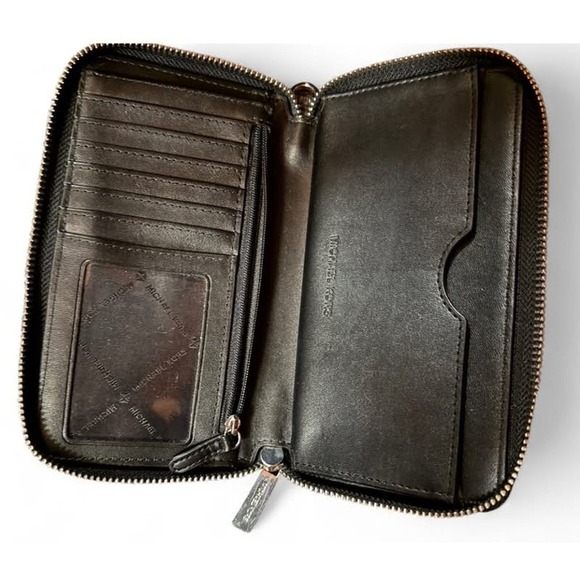 Michael Kors Wallet Black Leather W/Gold Jet Set Zip Around phone holder - Picture 3 of 3